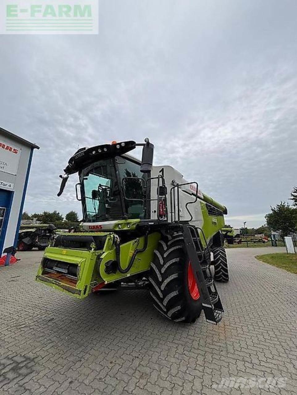 CLAAS lexion 6800 Зернозбиральні комбайни