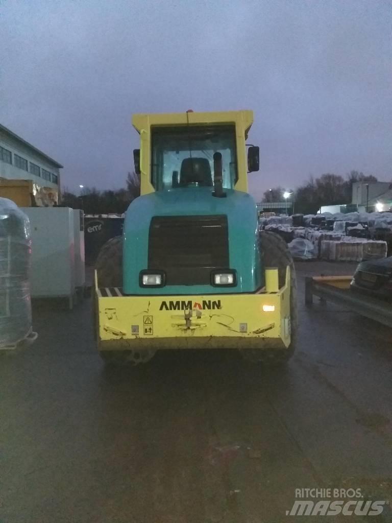 Ammann ASC 130 Котки тротуарні