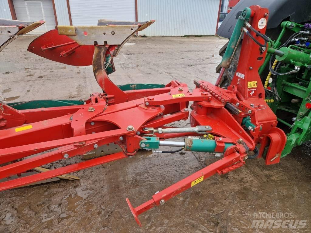 Kverneland EG85 Реверсивні плуги