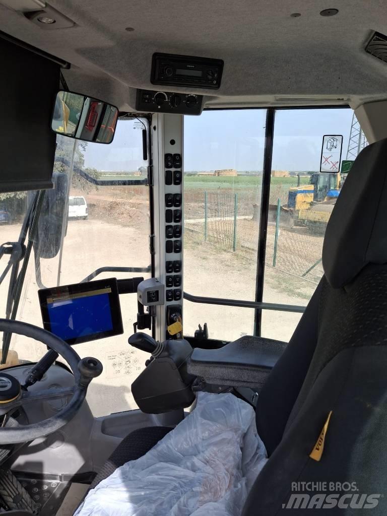 Volvo L 220 H Фронтальні навантажувачі