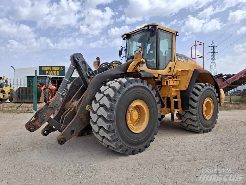 Volvo L 220 H Фронтальні навантажувачі