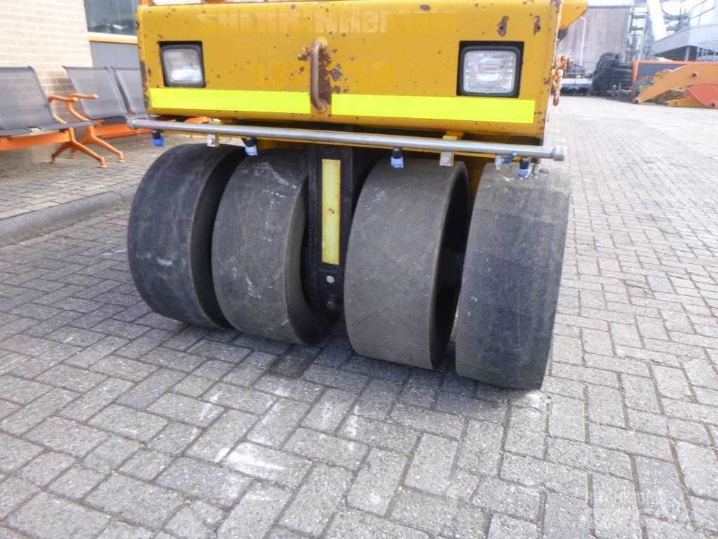 Sakai TS 160 Пневматичні катки