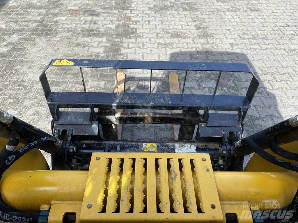 Gehl RT215 Міні-навантажувачі