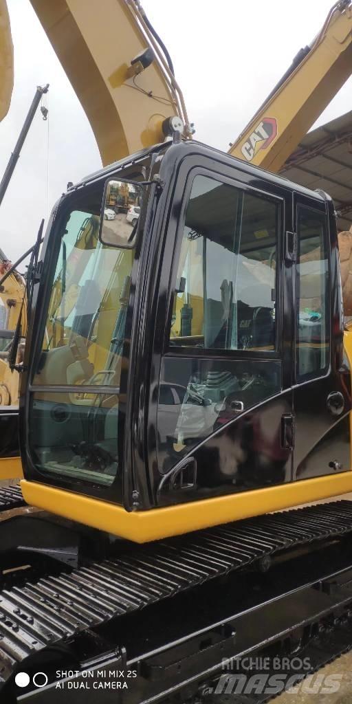 CAT 2021 CAT 313D2GC Колісні екскаватори