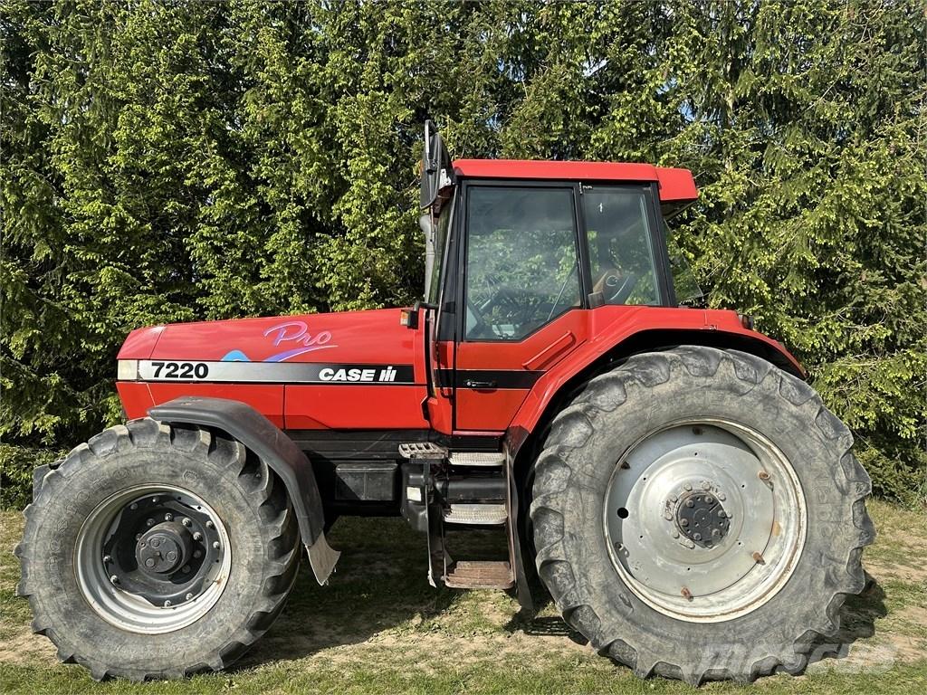 CASE 7220 Трактори