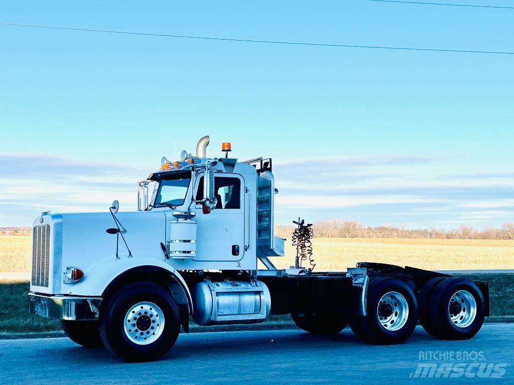 Peterbilt 367 Тягачі