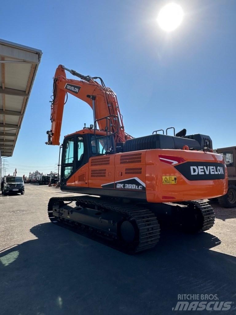 Develon DX300Lc-7 Гусеничні екскаватори