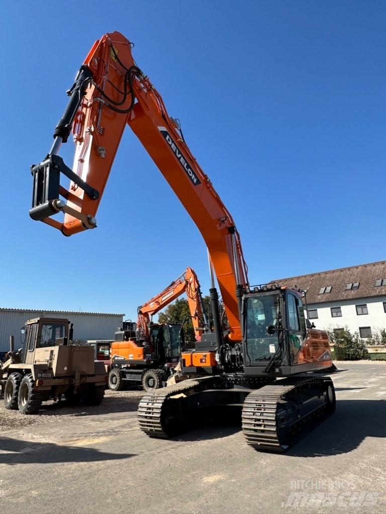 Develon DX300Lc-7 Гусеничні екскаватори