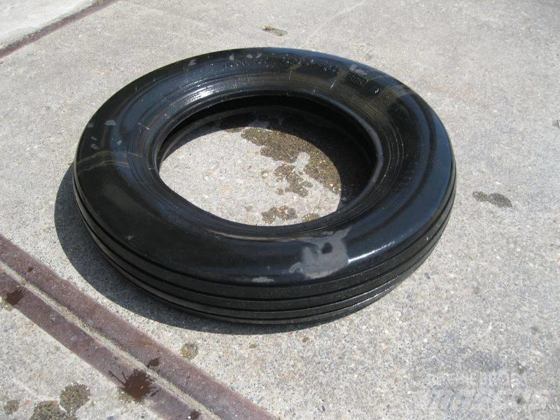 Pirelli 6.00-16 band Колеса