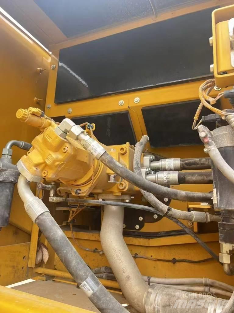 CAT 336GC Гусеничні екскаватори