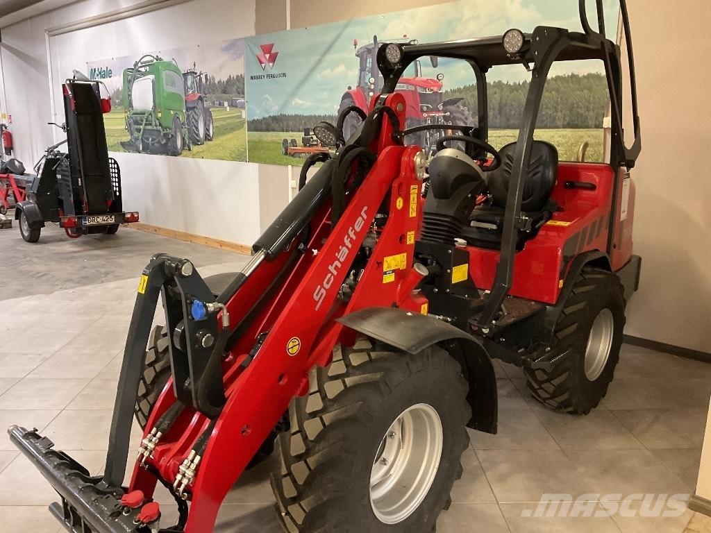 Schäffer 3650 SLT Багатофункціональне обладнання для вантажних і землекопальних робіт