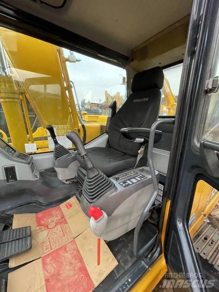 Komatsu PC 130-7 Гусеничні екскаватори