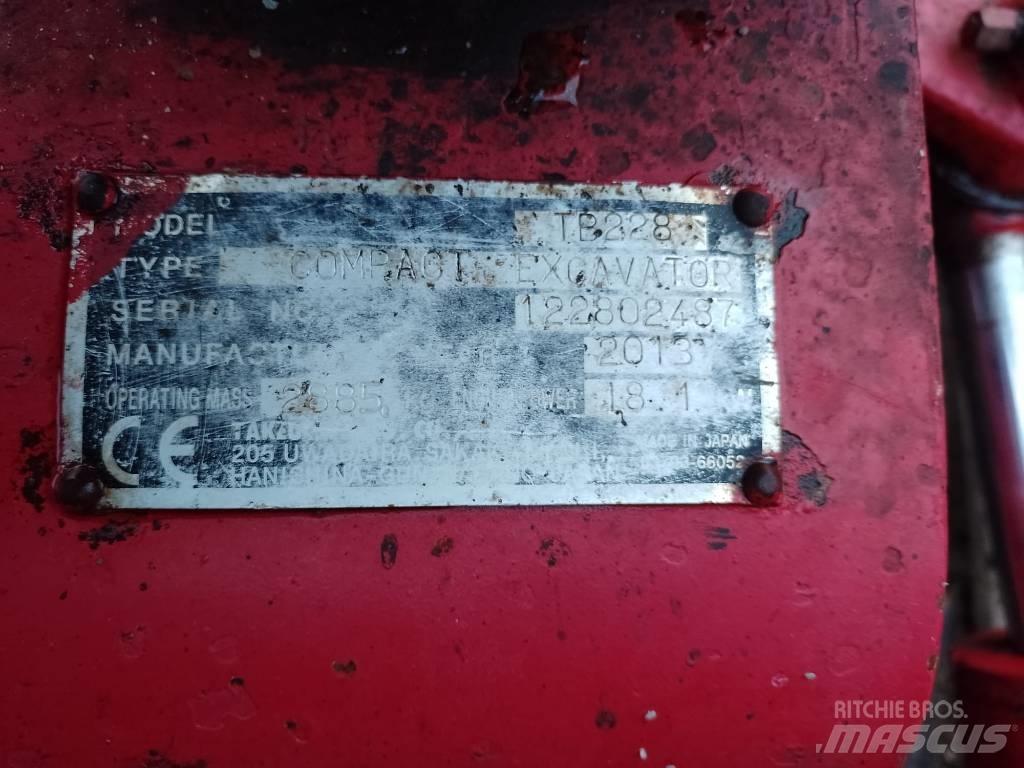 Takeuchi TB228 Міні-екскаватори < 7т