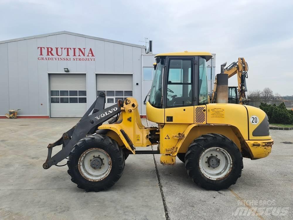 Volvo L 40 B Фронтальні навантажувачі