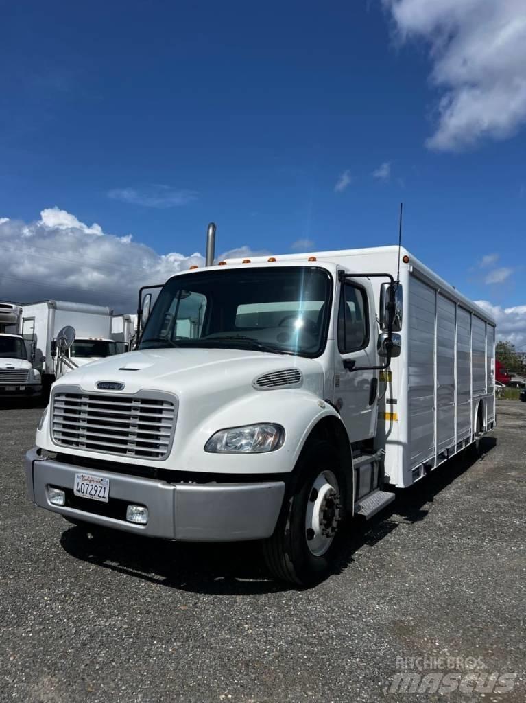 Freightliner M2 106 Вантажівки для доставки напоїв