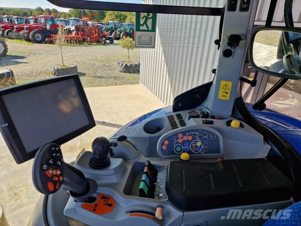 New Holland T 7.235 Трактори