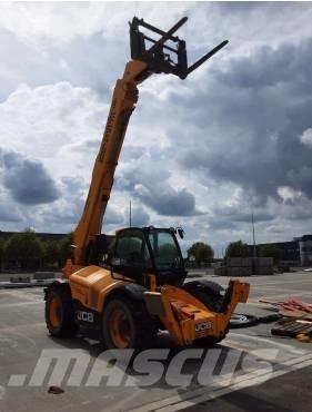 JCB 540-140 Телескопічні навантажувачі