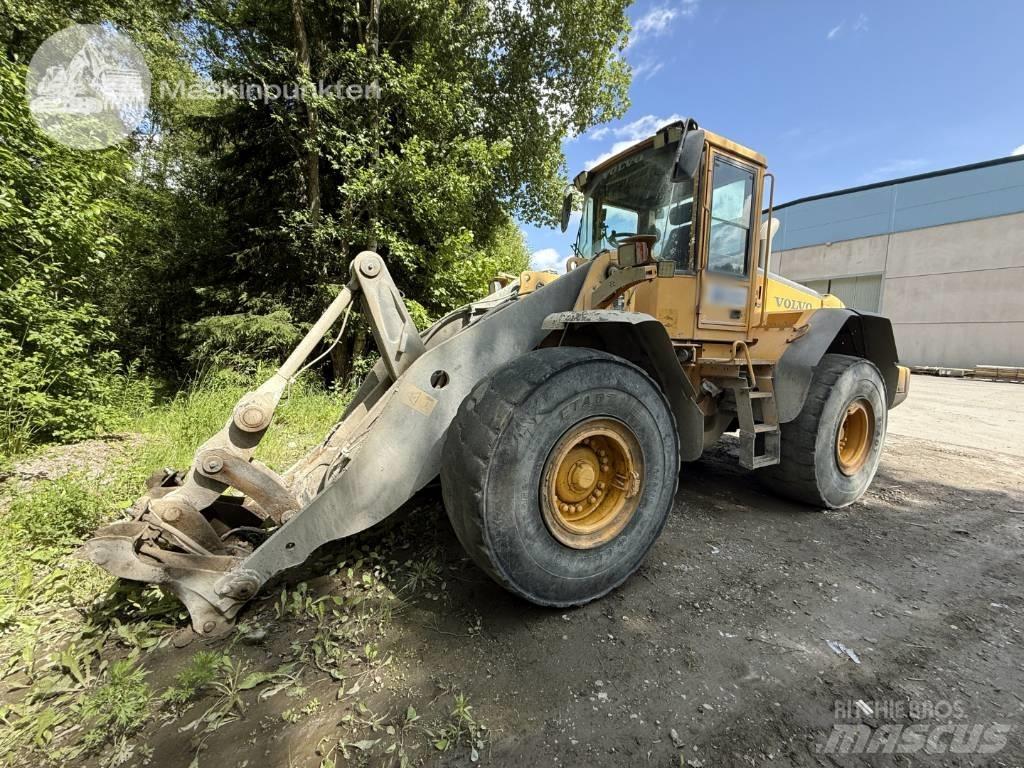 Volvo L 120 Фронтальні навантажувачі