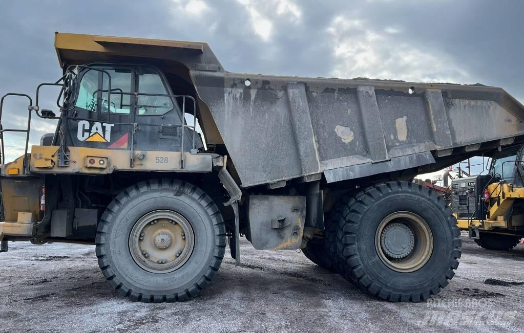 CAT 775 G Кар`єрні самоскиди