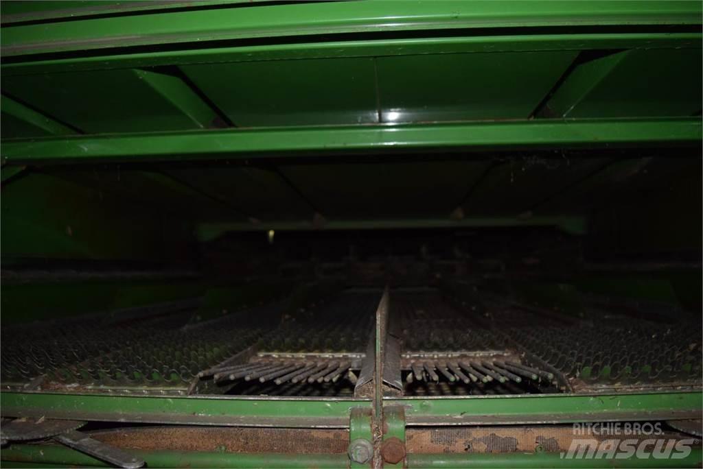 John Deere 2066 Зернозбиральні комбайни