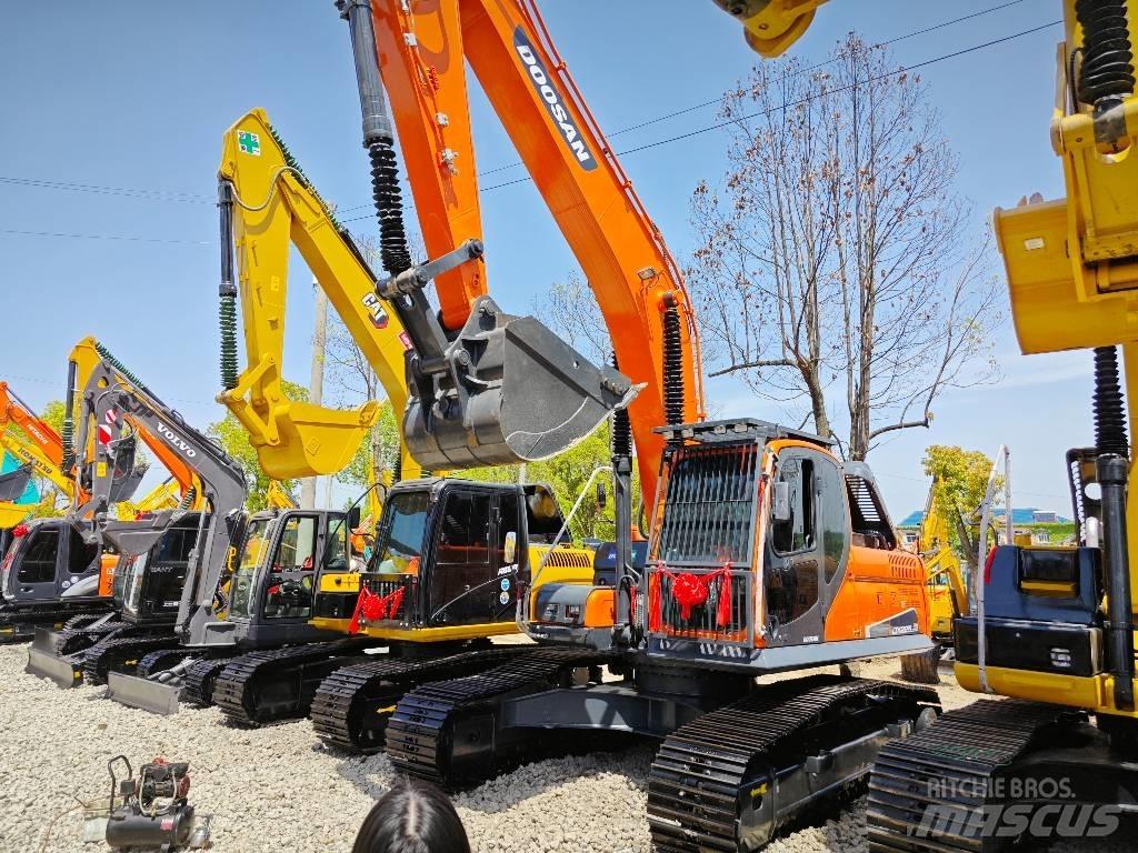 Doosan 225 LC Гусеничні екскаватори