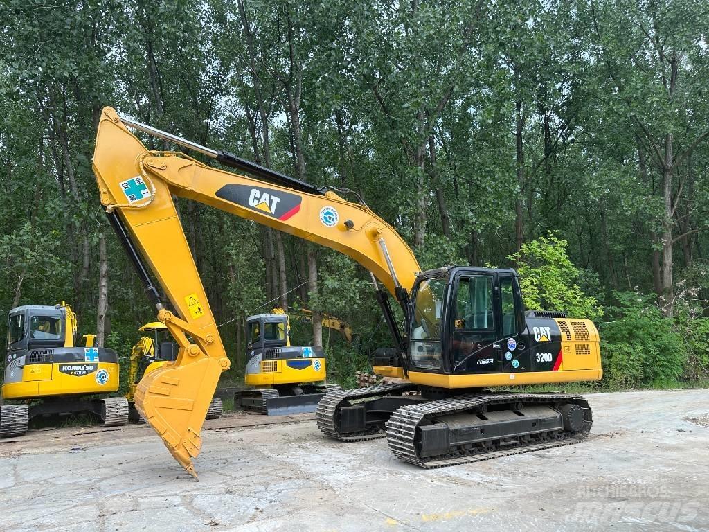 CAT 320D Гусеничні екскаватори