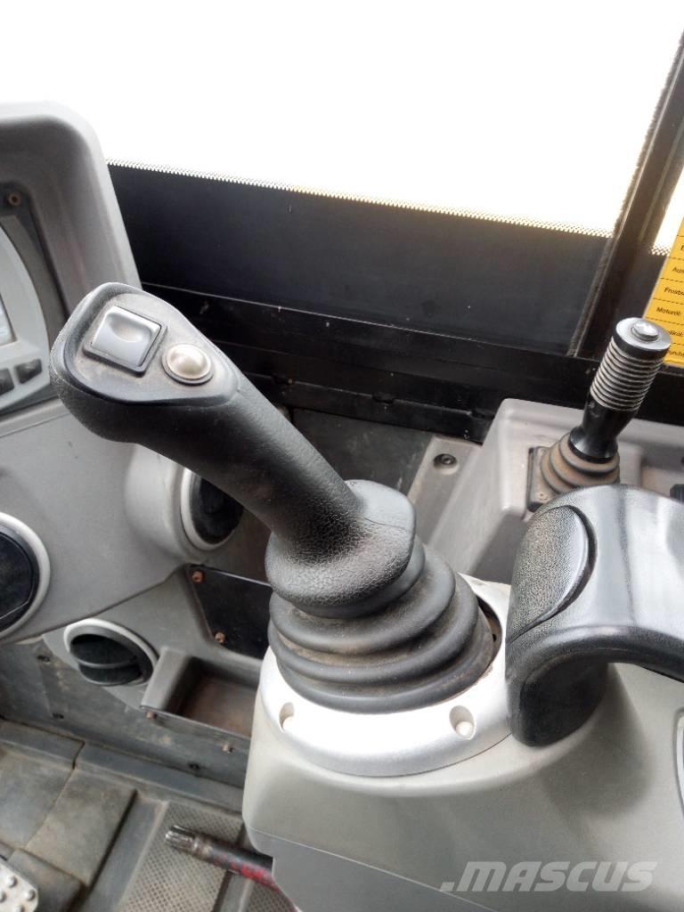 JCB 86 C-1 Середні екскаватори 7т. - 12т.