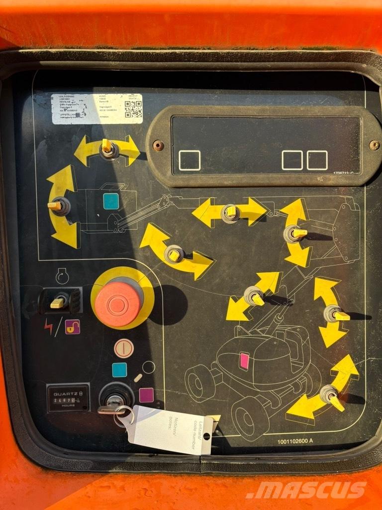 JLG 800 AJ Колінчаті підйомники