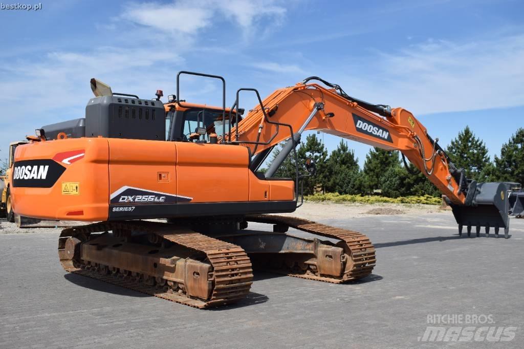 Doosan DX 255 LC-7 Гусеничні екскаватори