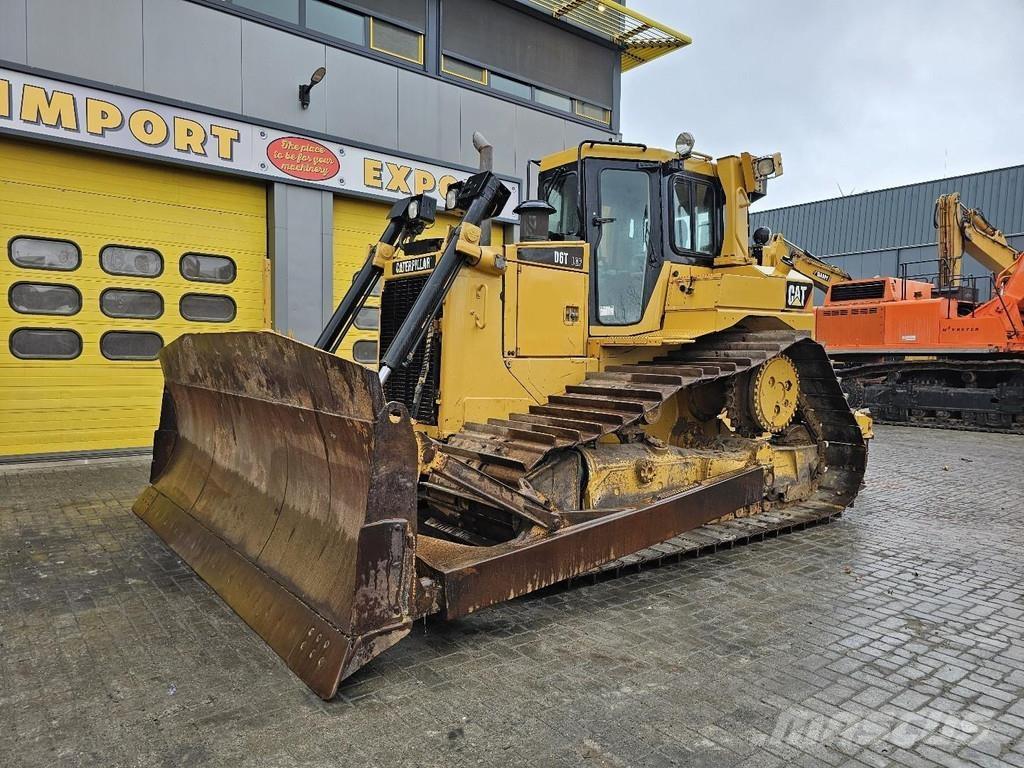CAT D6T Гусеничні бульдозери
