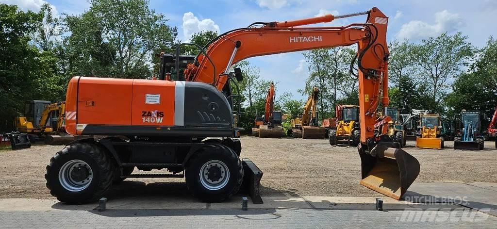 Hitachi ZX140-3 Колісні екскаватори