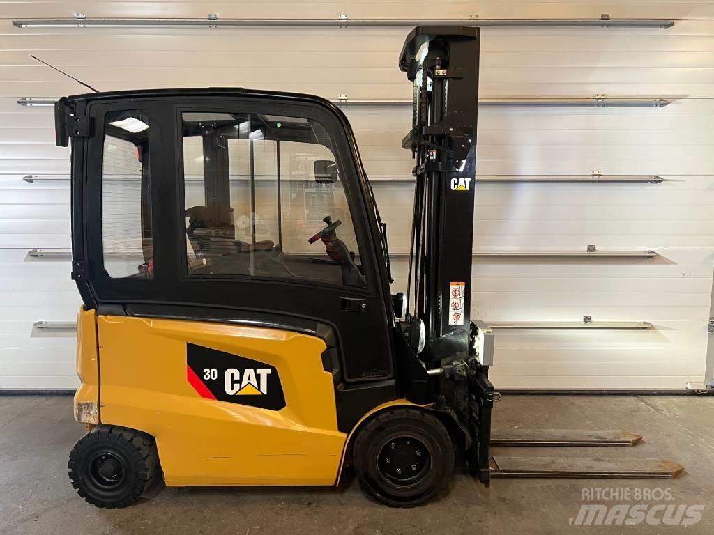 CAT EP30CN Електронавантажувачі