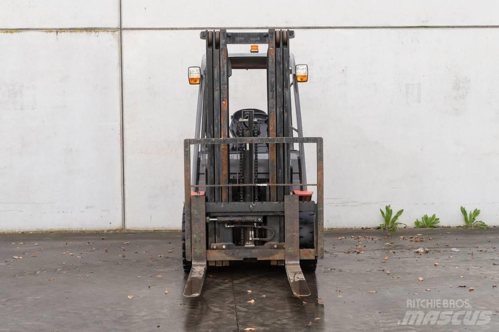 Manitou MI 30 D Дизельні навантажувачі