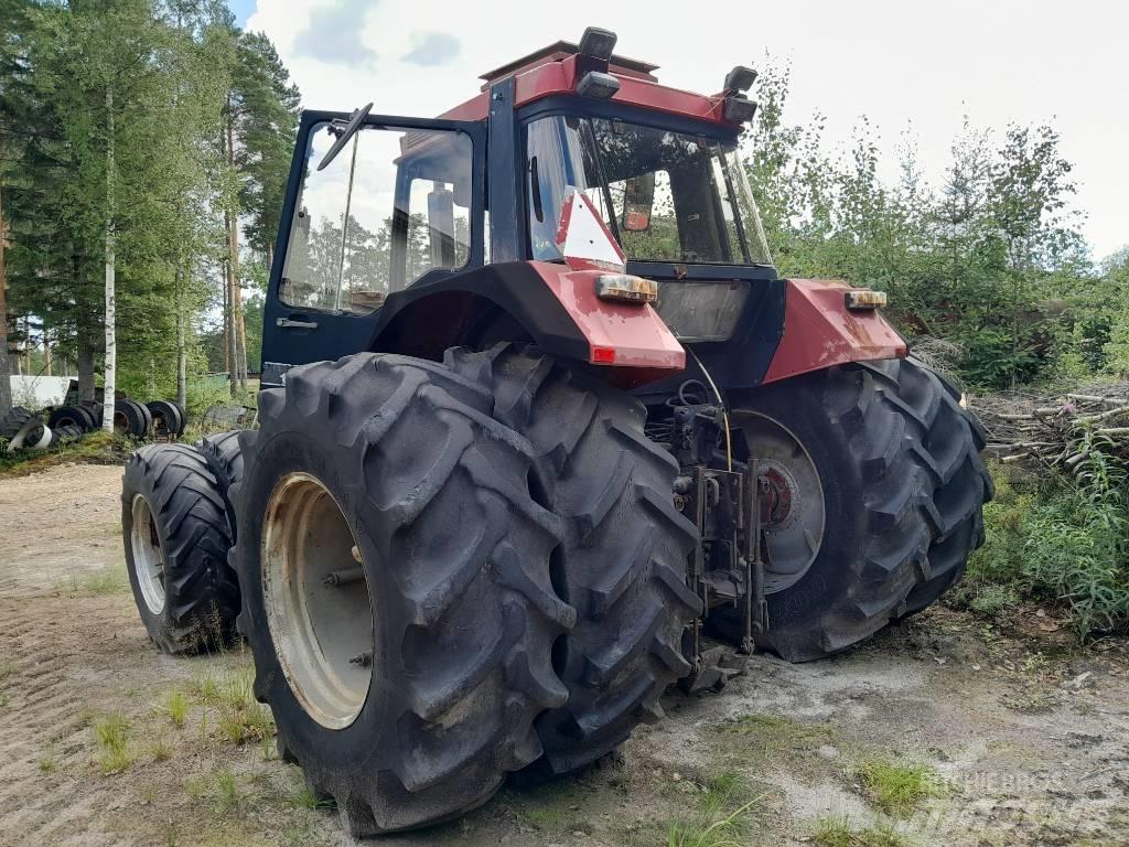 CASE 1455 XL Трактори