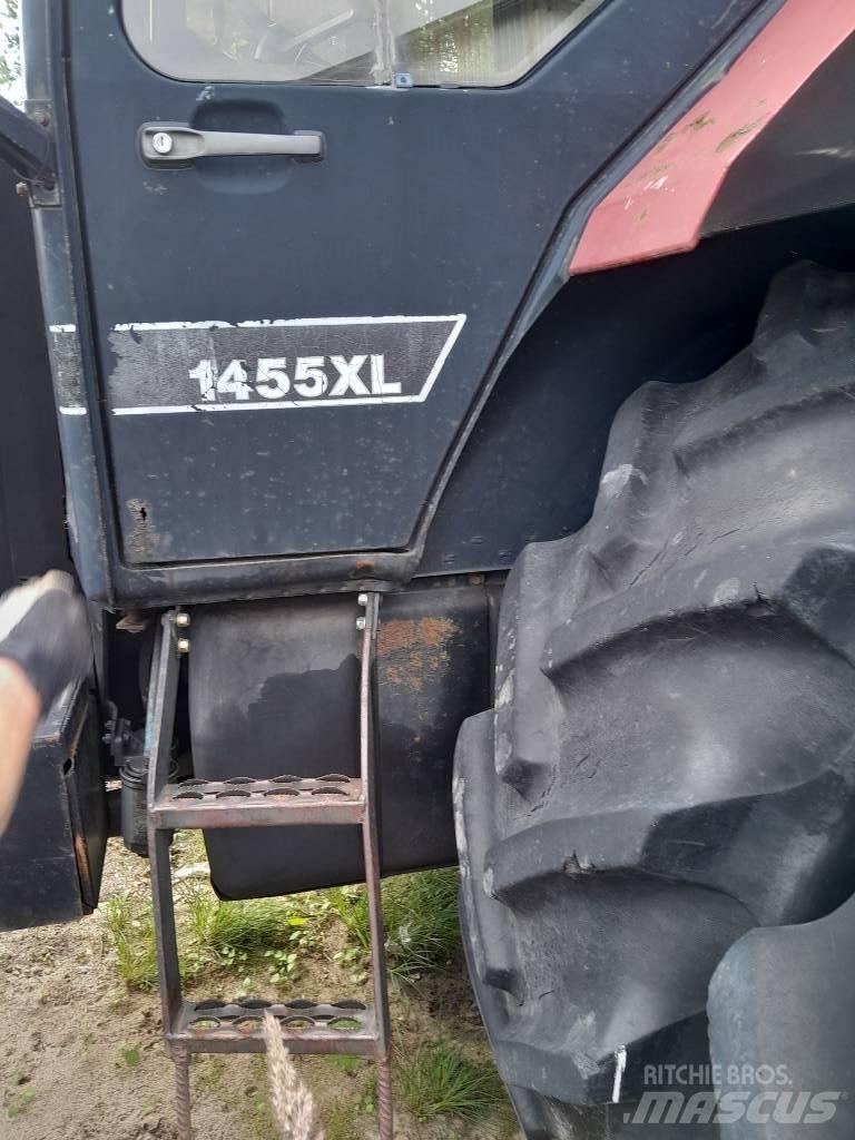 CASE 1455 XL Трактори