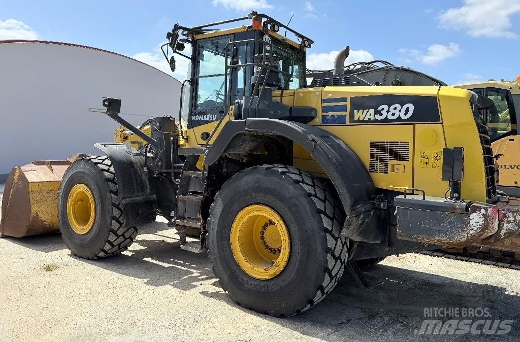 Komatsu WA 380-8 Фронтальні навантажувачі