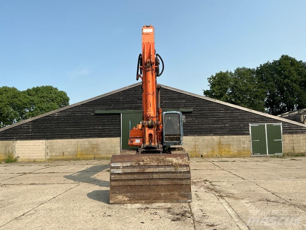 Hitachi EX300-3 Гусеничні екскаватори