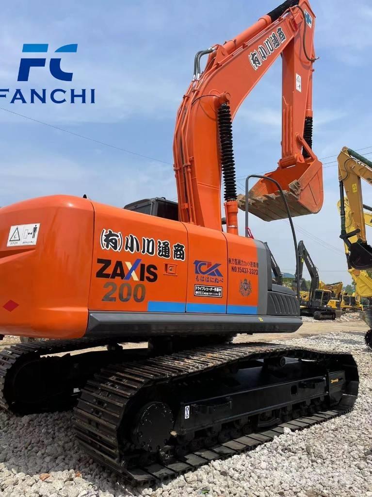 Hitachi ZX 200 Гусеничні екскаватори