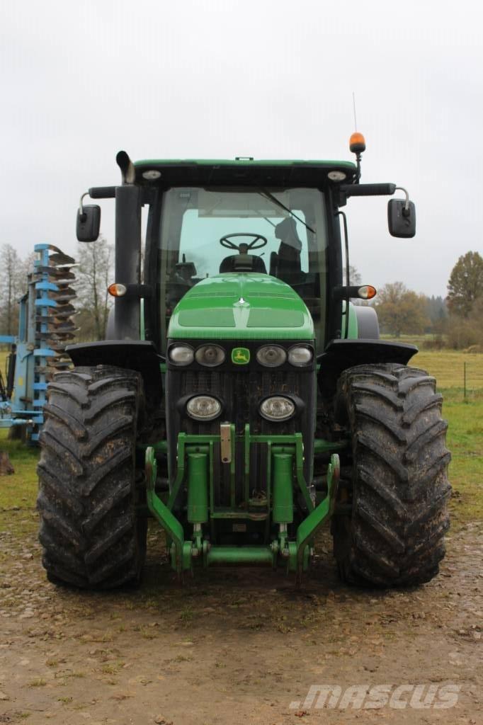 John Deere 8245 R Трактори