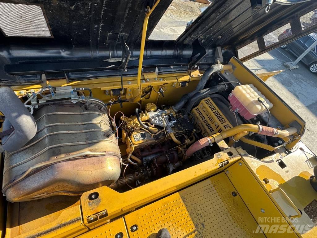 CAT 330FL Гусеничні екскаватори