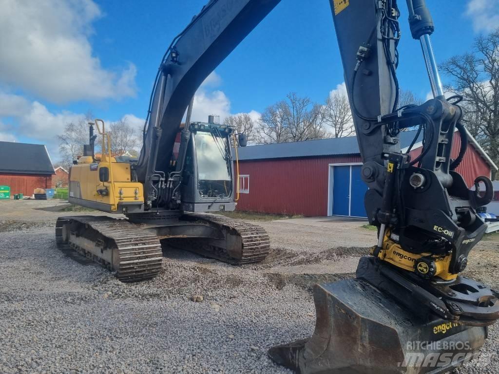 Volvo EC 220 DL Гусеничні екскаватори
