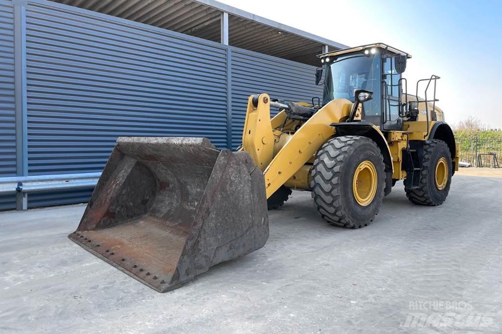 CAT 950M Фронтальні навантажувачі