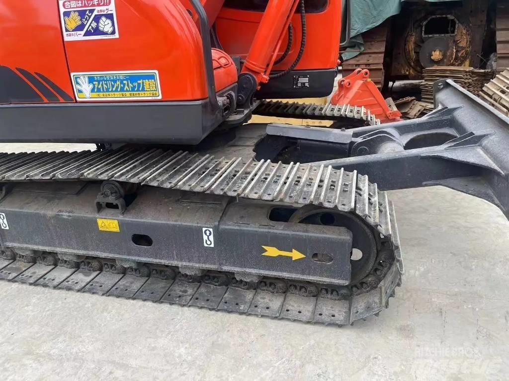 Doosan DX80 Середні екскаватори 7т. - 12т.