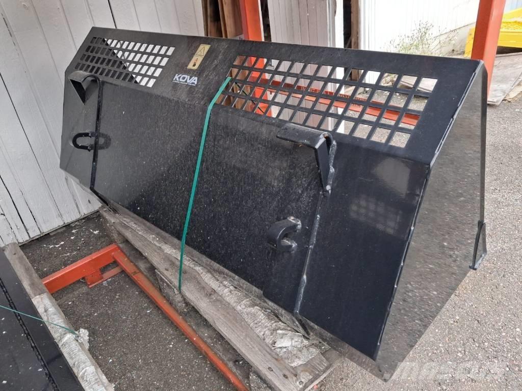 Kova Lumikauha Компактні навісні знаряддя