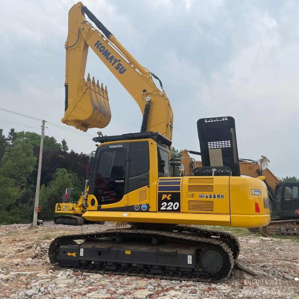 Komatsu PC 220-8 Гусеничні екскаватори