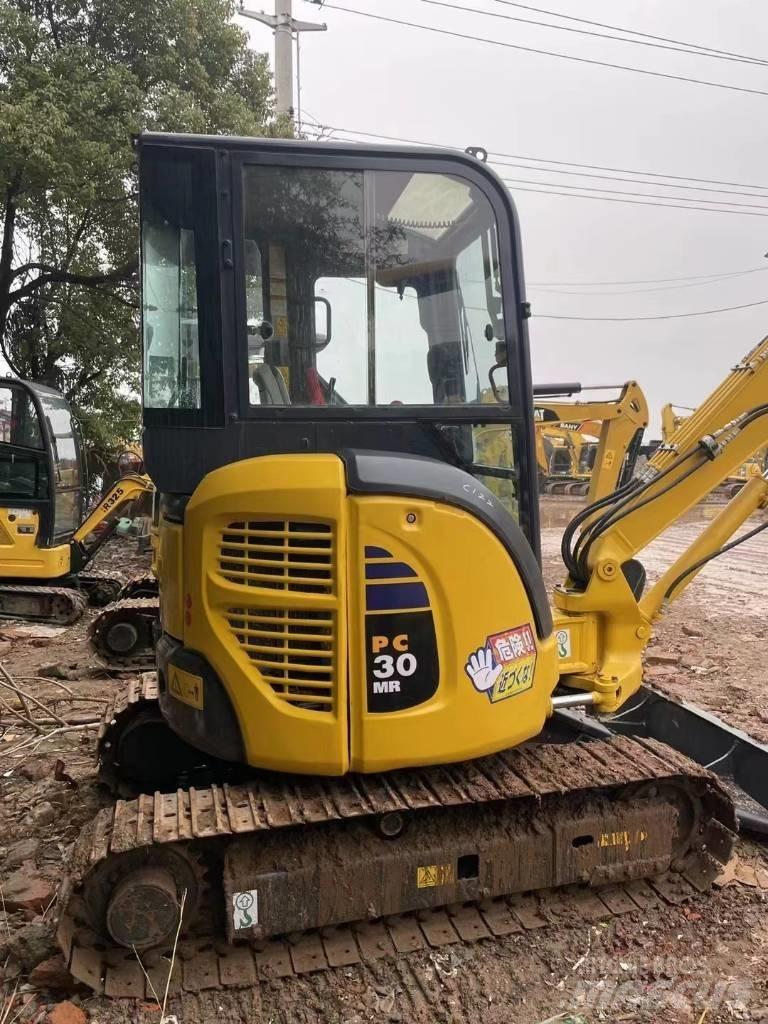 Komatsu PC 30 Міні-екскаватори < 7т
