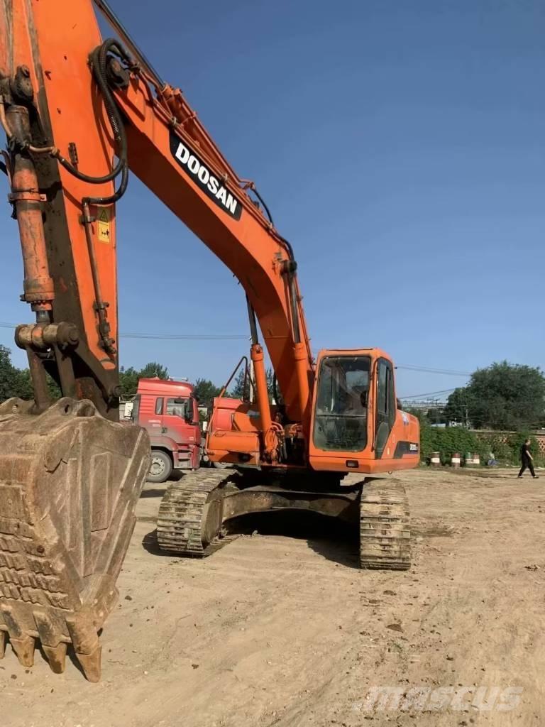 Doosan DH300 Гусеничні екскаватори