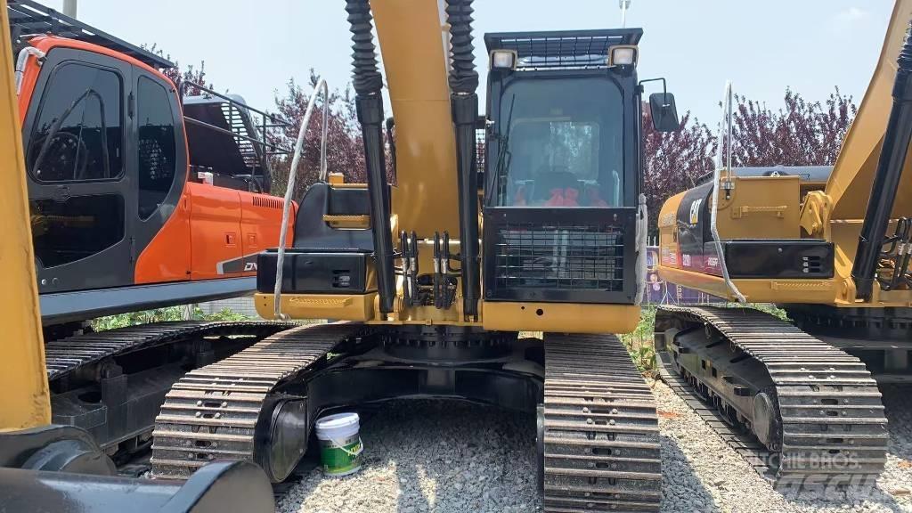 CAT 320 D Гусеничні екскаватори