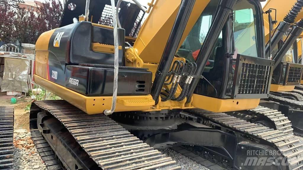 CAT 320 D Гусеничні екскаватори