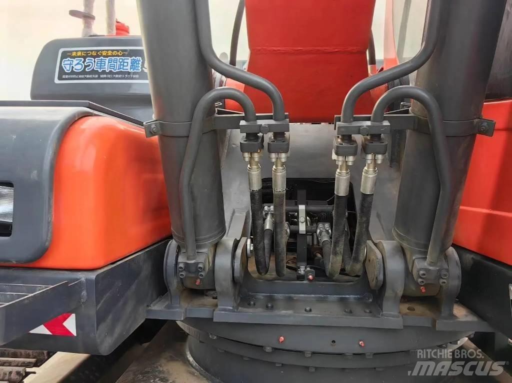 Doosan DX225LC-9C Гусеничні екскаватори